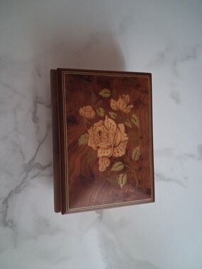 Reuge Switzerland VintageWood Inlay Floral Music Box - Plays Greensleeves